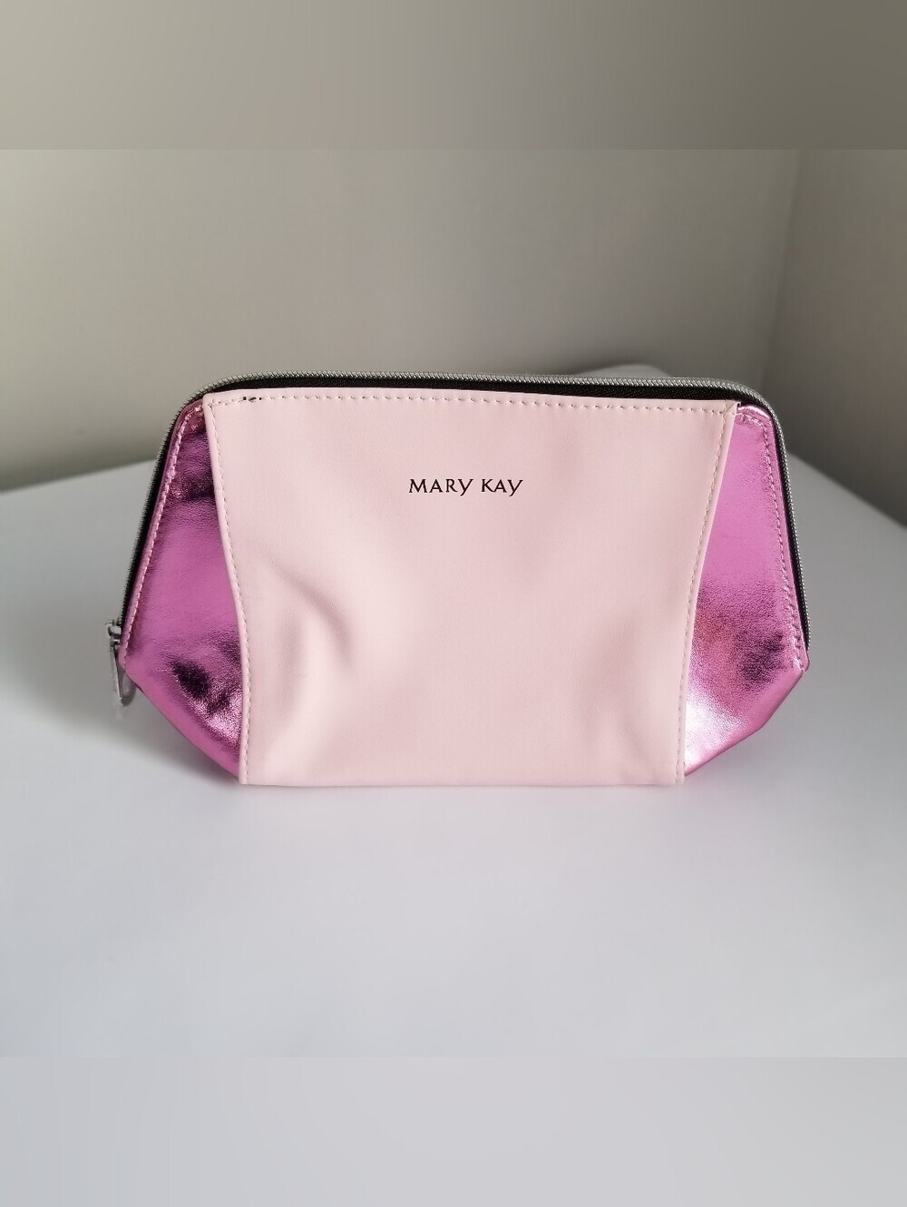 2 Tone Pink Mary Kay Zippered Makeup Bag